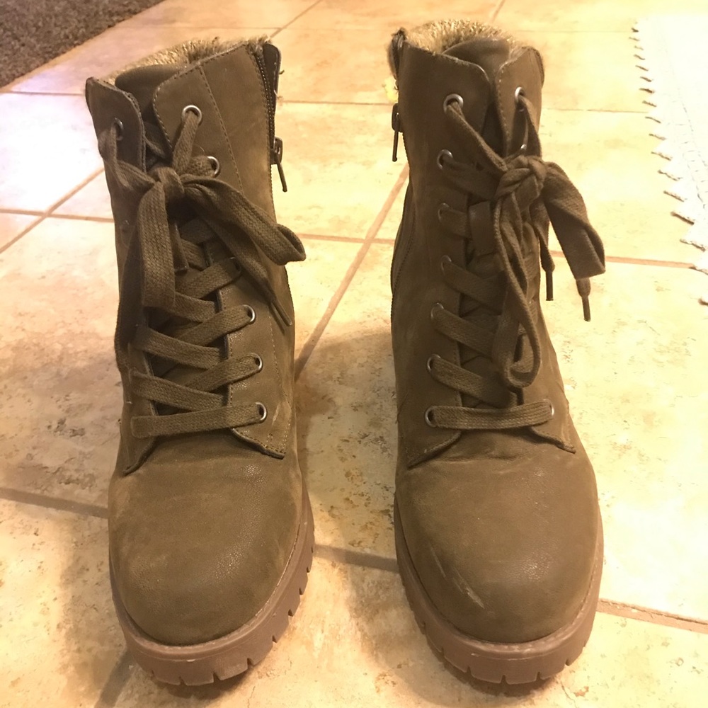 New Universal thread boots!